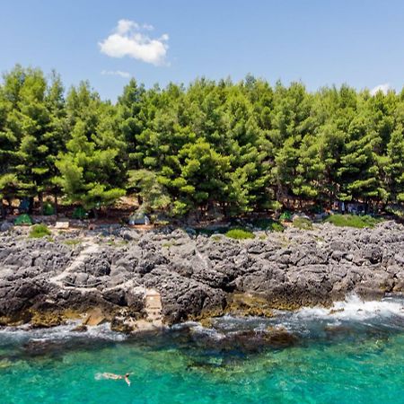 The Sea Cave Camping Hotell Himare Exteriör bild