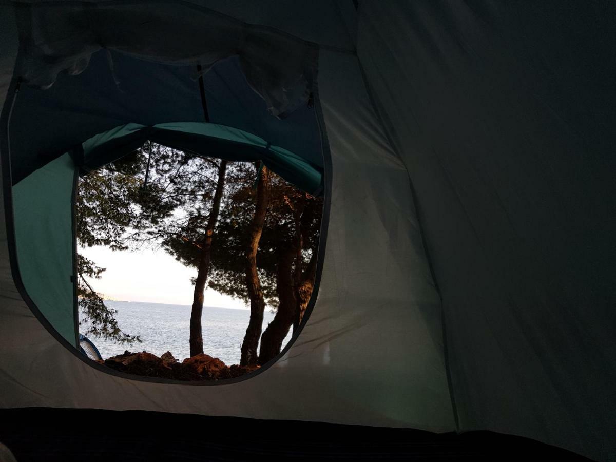 The Sea Cave Camping Hotell Himare Exteriör bild